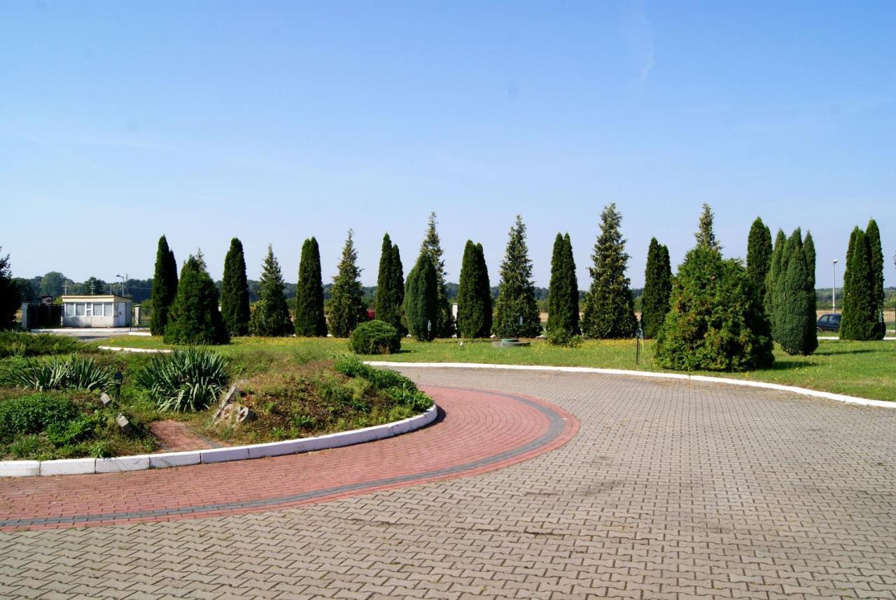 Hotel Holidays Słubice Eksteriør bilde